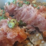 廻鮮寿司 塩釜港 - たっぷりのネギトロ　脂っこくてトロトロ