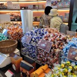 Lindt Chocolat Boutique & Cafe Karuizawa Purinsushoppingupurazaten - 店内环境