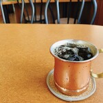 喫茶ひこ - ドリンク写真:【アイスコーヒー￥640】ラーメンを食べた後、現在地周辺を調べて見つけたひこさん♪日替わりコーヒーを飲みたかったけど、暑かったのでアイスコーヒーでクールダウン笑