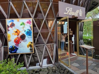 リンツ ショコラ ブティック＆カフェ - 店舗