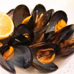 Napule - ムール貝の黒胡椒蒸し