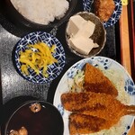 餃子酒場 大寅 - 