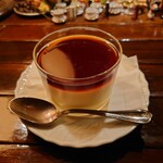 カフェ・トロワバグ - 珈琲屋さんのカスタードプリン