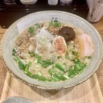 麺処 天川 - 無農薬ニンニク辛味噌背脂醤油らあめん 950円　※限定