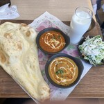 クリスタル ジョジョ - ナンが結構でかいです。ダブルランチ1,090円也