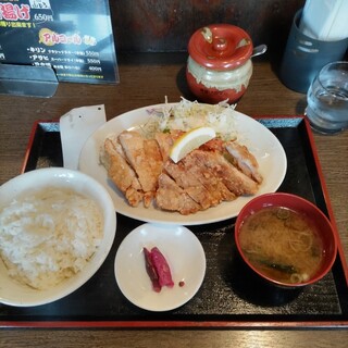 ごはん屋　山ひろ - 料理写真:唐揚げ定食