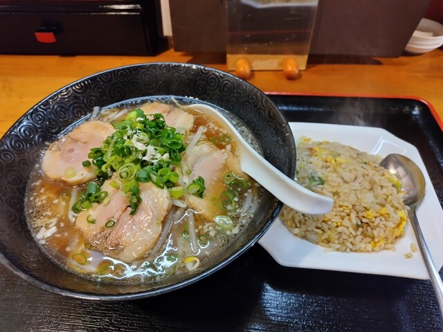 十中八九 洛中洛外 十二籃 （ジュウニラン） - 北野白梅町/餃子 | 食べログ