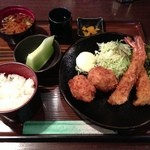 Ooya - エビフライと自家製クリームコロッケ定食