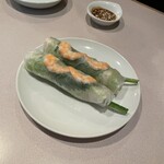 ミス・サイゴン - 生春巻き(ライスペーパーで、えび、豚肉・生野菜を巻いた) 750円