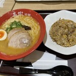 Ebitonkotsu Ramen Haruki - 