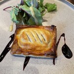 モンプチコションローズ - 鰻のパイ包み