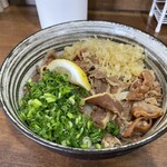 菜の家 - 肉ぶっかけうどん(小)