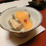 日本料理 一扇 - 鮑と麩と茄子の和え物