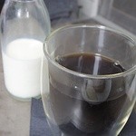 Nicolai Bergmann NOMU - ホットコーヒー(ミルク付き)