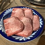 Jimbou Yakiniku Ryouriten - 