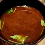 tonkatsu.jp - 赤だしのお味噌汁。いいお味でした。