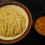 麺や しげる - 辛みつけ麺　大盛（750円）