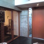 小田原邪宗門 - 扉は二重です。