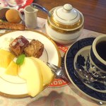 小田原邪宗門 - デザートにコーヒーに小菓子。おなかいっぱい♪