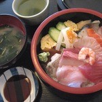 雑魚屋 - ワンコイン海鮮丼￥500