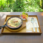 京屋茶舗 - 熱々の鉄鍋で提供される､