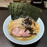 増田家 - ラーメン800円麺硬め。海苔増し100円。