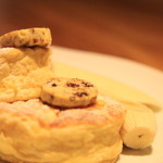 HiDE - 自家製リコッタチーズのスフレパンケーキ