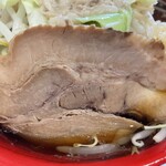やまがた 心心  - 『男気ラーメン(中太ちぢれ)』のチャーシュー