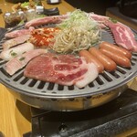 Yakiniku Kankokuryouri Yaku Yaku Shokudou - 