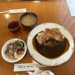 CURRY DE SHIGERU - キュリード洋風勝くんロースカツカレー