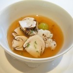 シュマン - 松茸と鱧の温製ロワイヤル