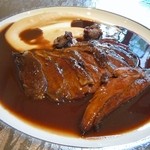 シュマン - GROUSE en deux services suprêmes rôti sauce salmi condimenter chocolat