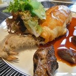 シュマン - スコットランド産 雷鳥を二皿のサービスで　腿肉のパイ包み焼き