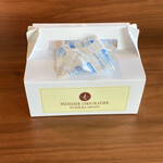 フランス菓子 パティシエ ショコラティエ イナムラショウゾウ - 入れ物〜〜