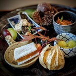 茜坂大沼 - いつも大好きな八寸は、すっかり秋の野山色。