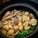 茜坂大沼 - 秋の、炊きこみご飯。山形天然舞茸・山形山栗・三つ葉