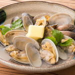 Steamed clams with sake and butter