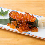 Ikura spilled Sushi (gunkan two pieces)
