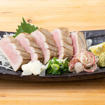 Domestic fresh bluefin tuna grilled over straw (5 pieces)