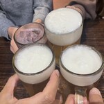 Motsunabe Yakitori Tabehoudai Saruva - 先ずは生ビール(発泡酒)