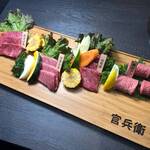 焼肉&ステーキ 官兵衛 - 本日の上4種盛
