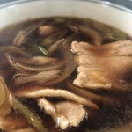 武蔵野うどん くわ郷 - つけ汁アップ