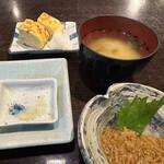 Okajouki - なめ茸おろし(味付き)  玉子焼き　各200円