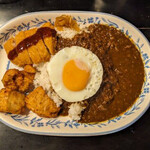 ボギィ - 本日のイチ押しカレーB、目玉焼き、とんかつ、から揚げ