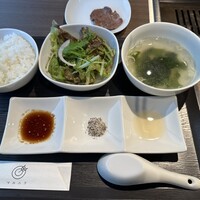 熟成焼肉 マルニク - ご飯なかなかある