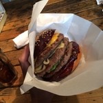 ハングリー ヘブン - さすがにバーガー袋を使います 2013/10/27