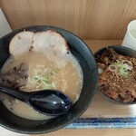 Hakata Tonkotsu Nanahoshidou - 塩とんこつ白星、魯肉飯