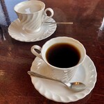 モア - ホットコーヒー　ホットミルク