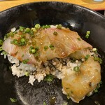 居酒屋 朝次郎 - ゴマだれは最後鯛の刺身に掛けて