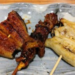 鰻と焼き鳥 つね吉 - 鰻串３種盛り合わせ